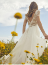 Robe longue de mariée, fluide, dos nu, dentelle, by Rembo Styling