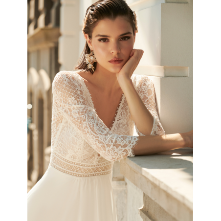 Camarillo, robe longue de mariée en mousseline et dentelle fine, by Rembo Styling