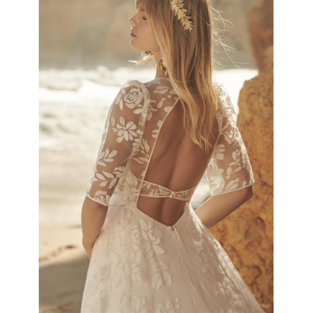 Robe de mariée en dentelle, dos nu by Rembo Styling