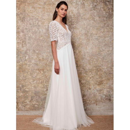 Robe mariée longue Coraline Lambert Créations guipure et tulle