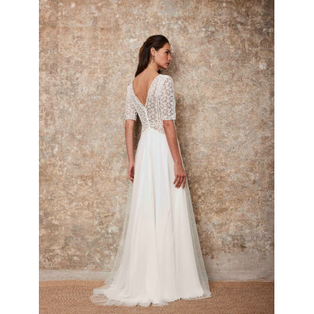 Robe mariée longue Coraline Lambert Créations guipure et tulle