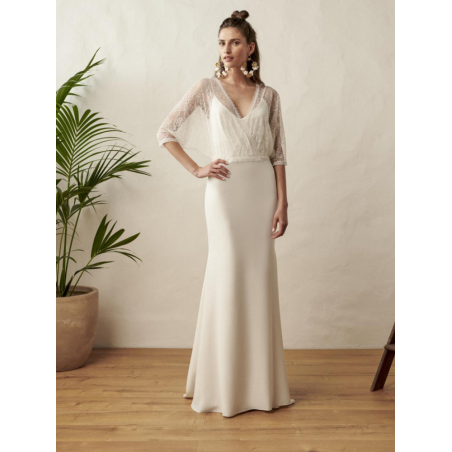 Robe longue de mariée fourreau en crêpe,  Modèle Marylise by Rembo Styling.